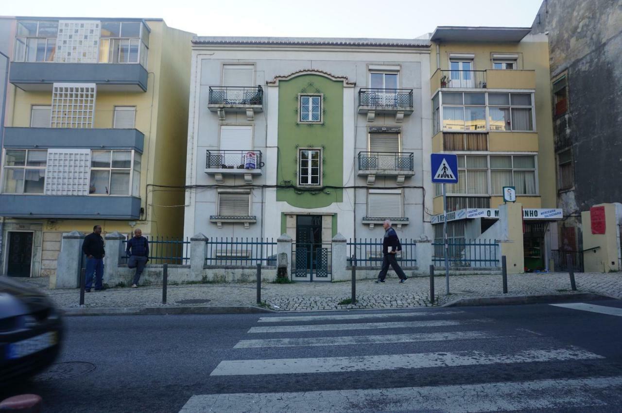 Room In Queluz 11 Minutes From Lisbon Kültér fotó